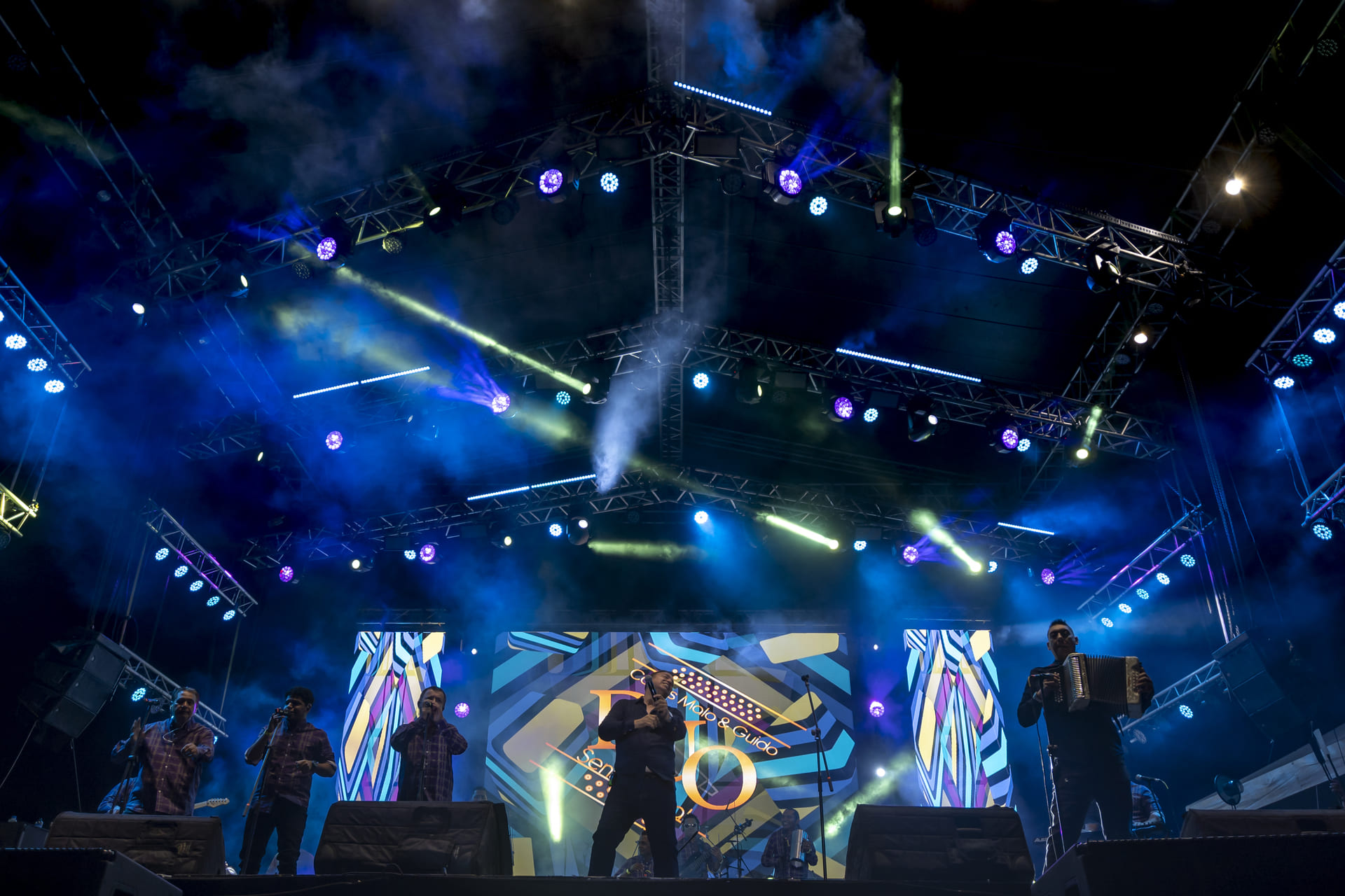 DĂșo sensacional en Vivo